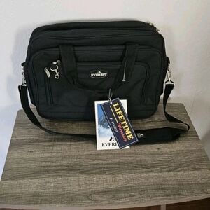 Everest Black Laptop Messenger Bag 16x7x11 New With Tags